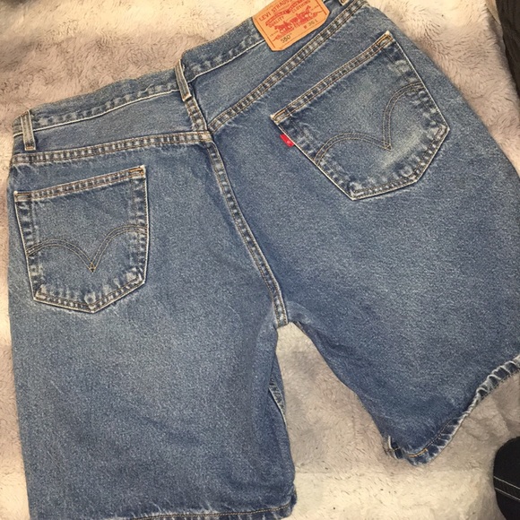 COPY - Levi shorts - Picture 2 of 5